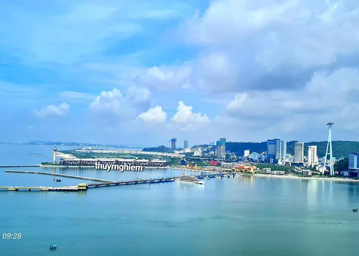 Bay View - Charming Sapphire Hạ Long